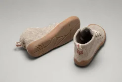 Perto Resouled>Wildling Shoes